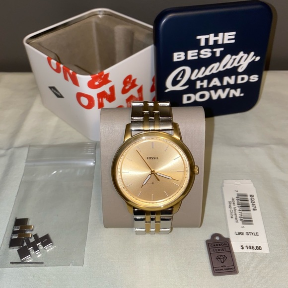 Men’s FOSSIL Watch - Picture 2 of 5